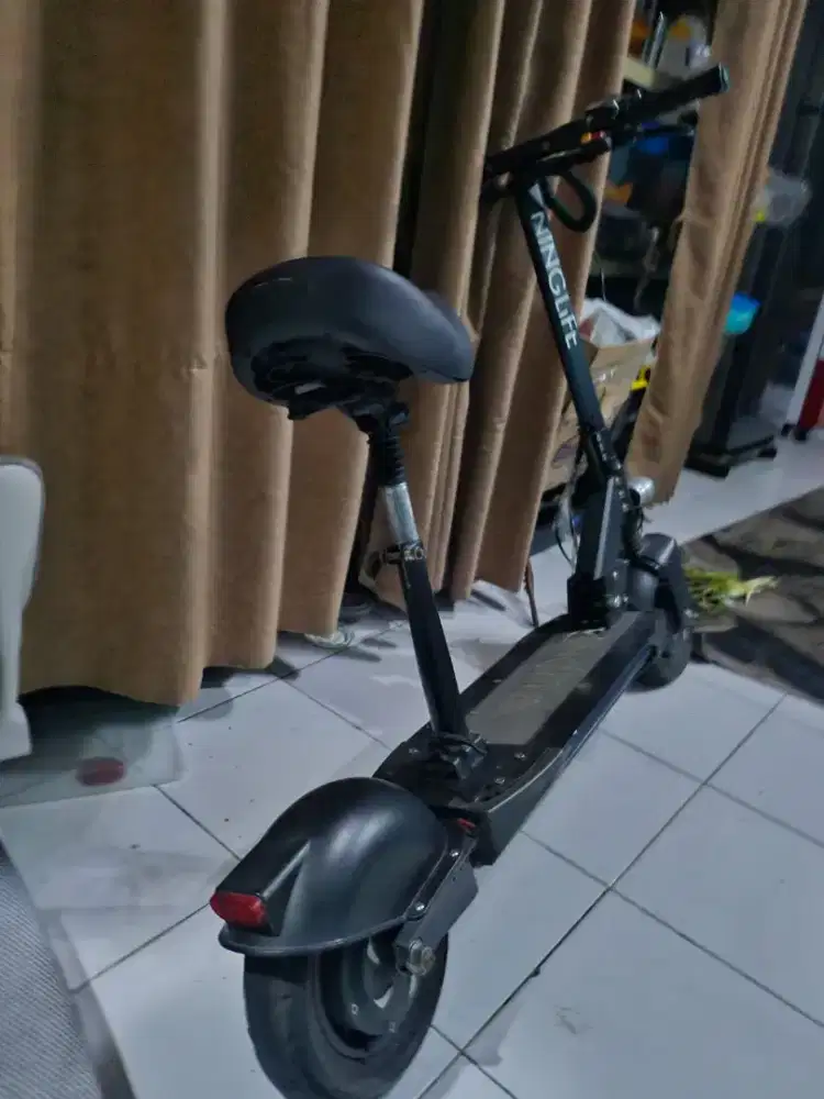 Skuter Listrik Ninglift