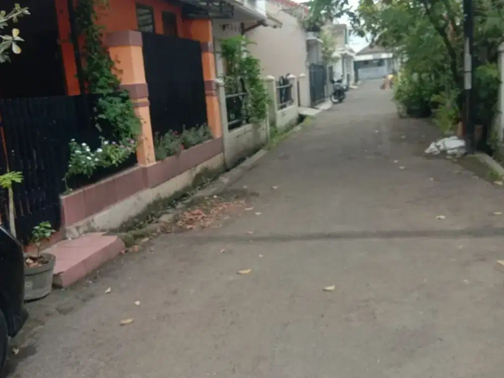 Rumah  area jalan Logam,buahbatu. Strategis 5 menit  exit tol buahbatu