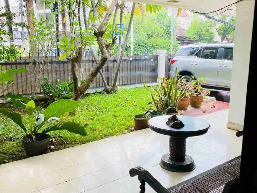 rumah mewah luas di slipi jakarta barat