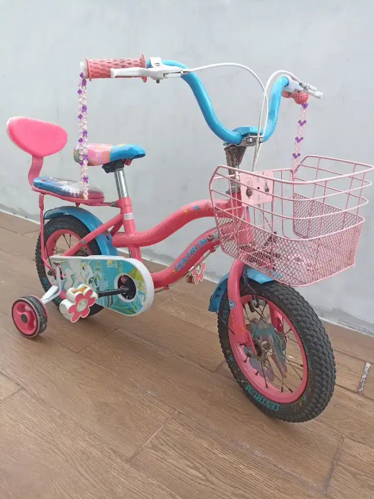 Sepeda Anak Perempuan Lokasi Candi Sidoarjo