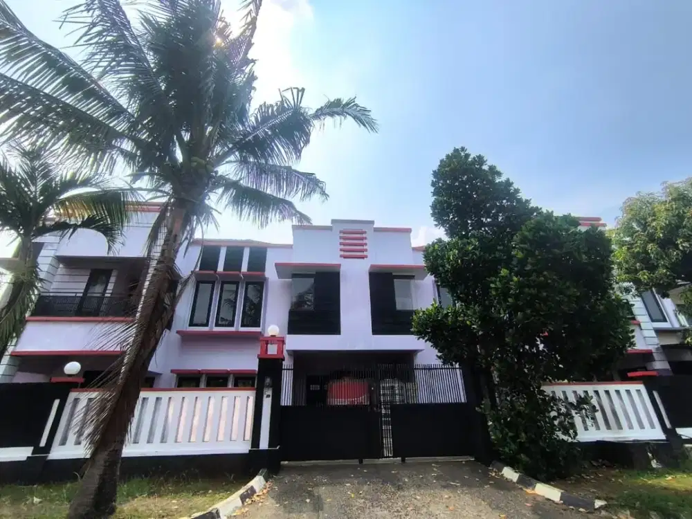 Rumah 2 Lantai Luas 600 m² Hook Gandeng 2 di Taman Modern, Cakung Timur