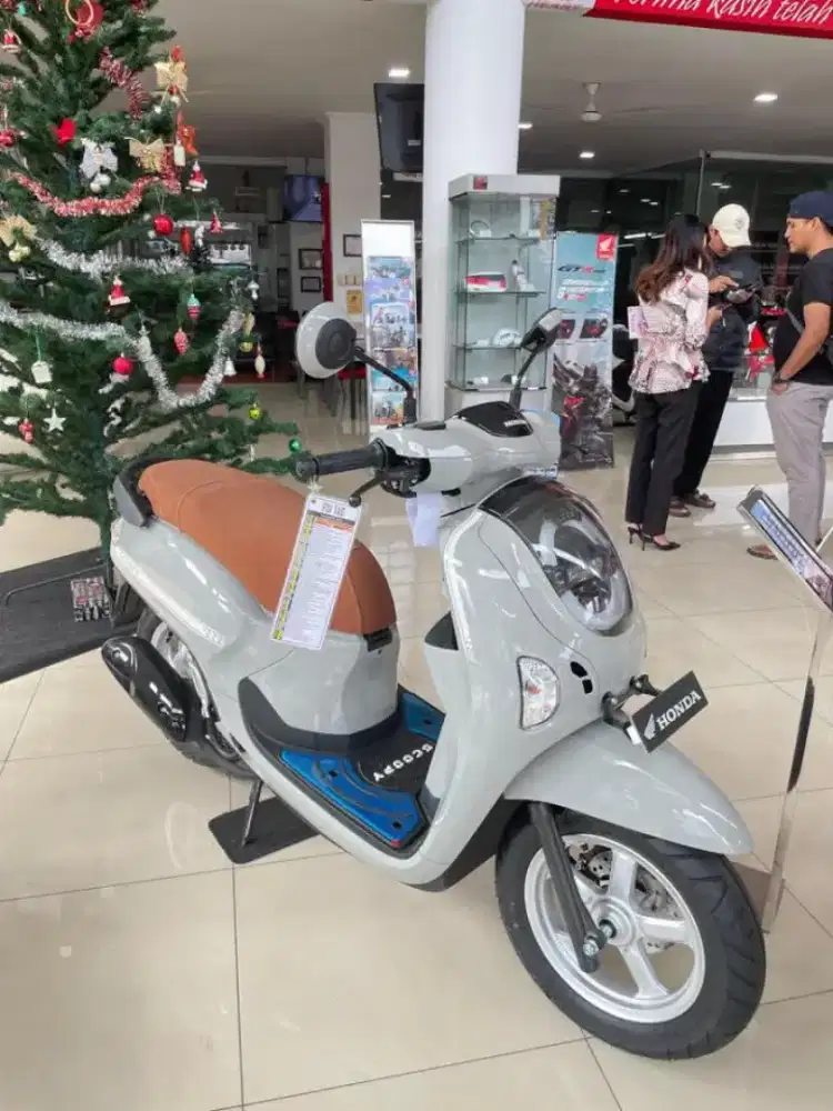 Sepedah motor Honda Scoopy