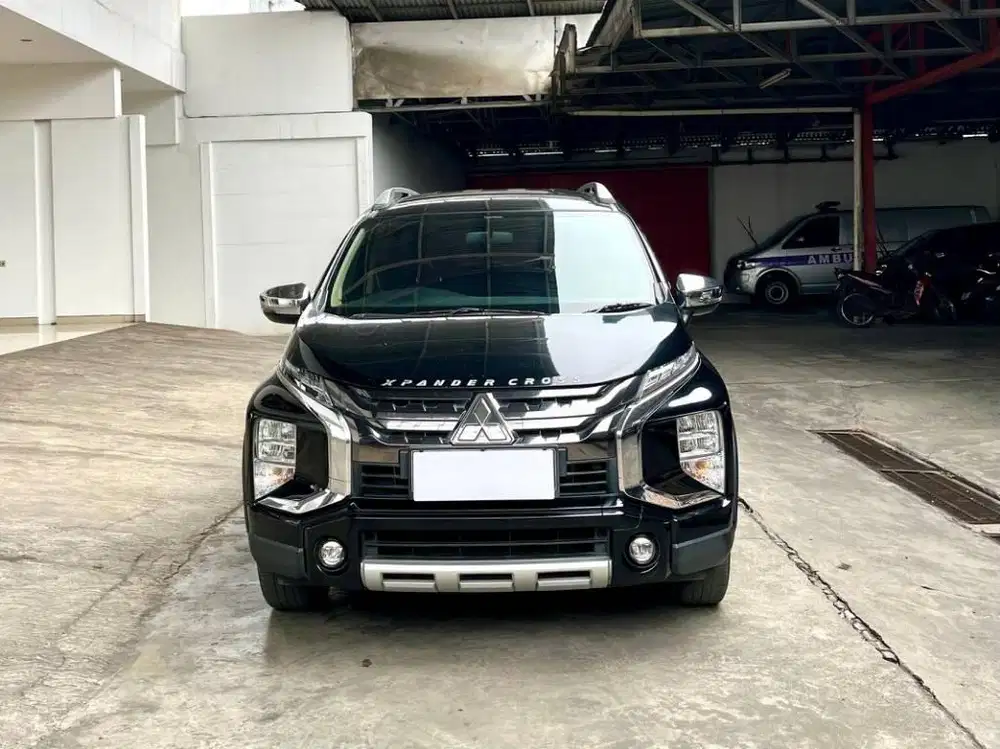 Mitsubishi Xpander Cross Premium Matic / AT 2021 Hitam