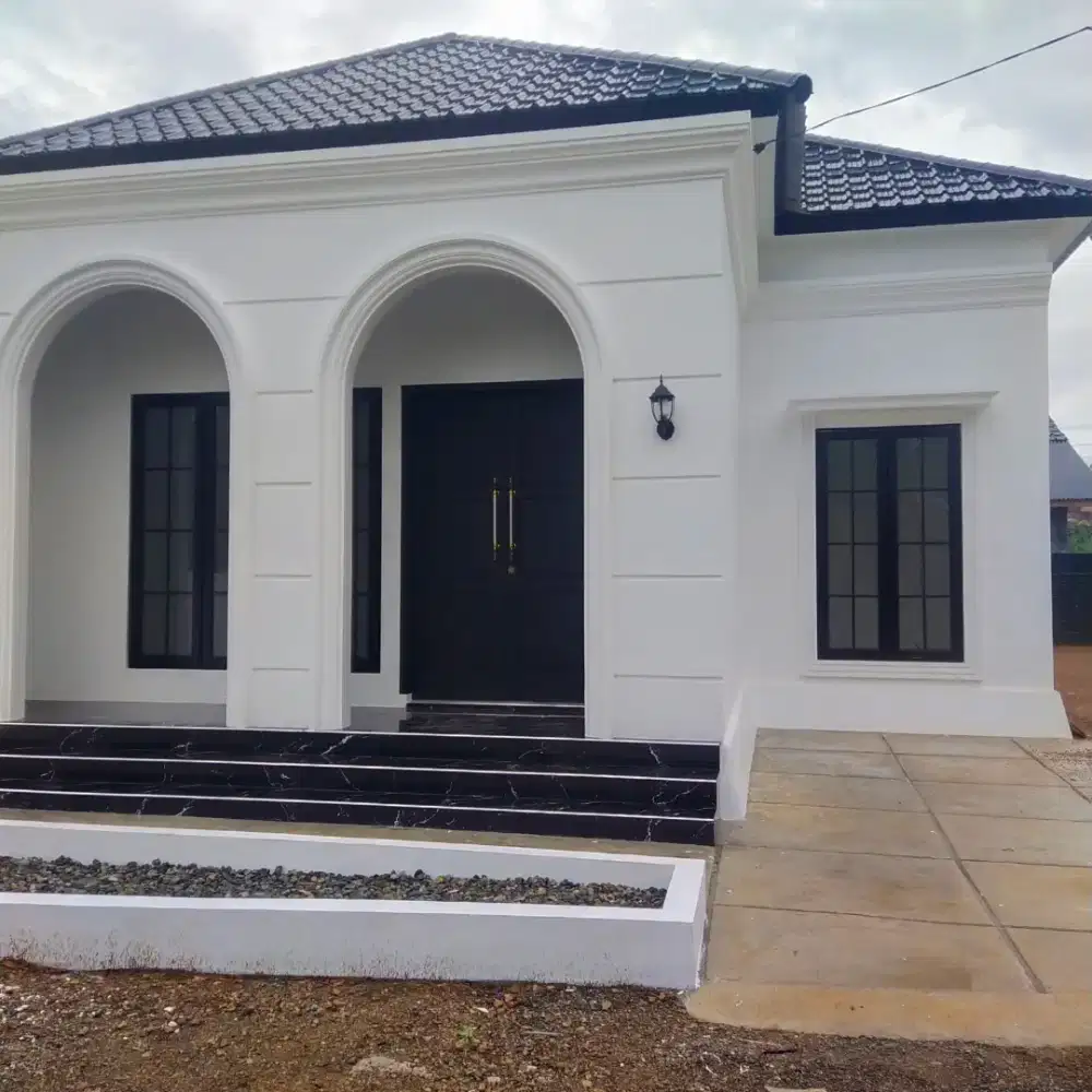 Rumah Classic Eropa belakang kantor Samsat Batoh