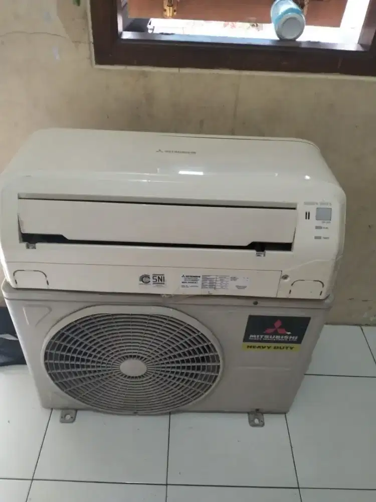 Di Jual AC Mitsubishi 1/2 PK 330 Watt. Nego Santai!!!