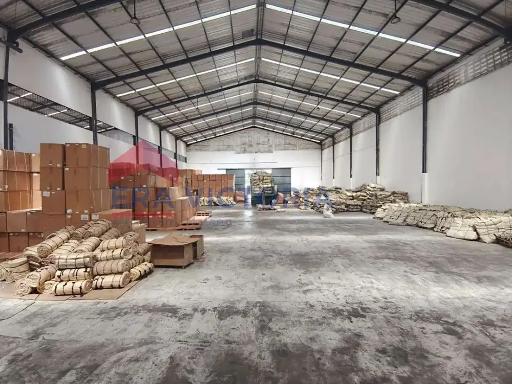 Gudang Luas Akses Kendaraan Besar – Pakisaji, Malang