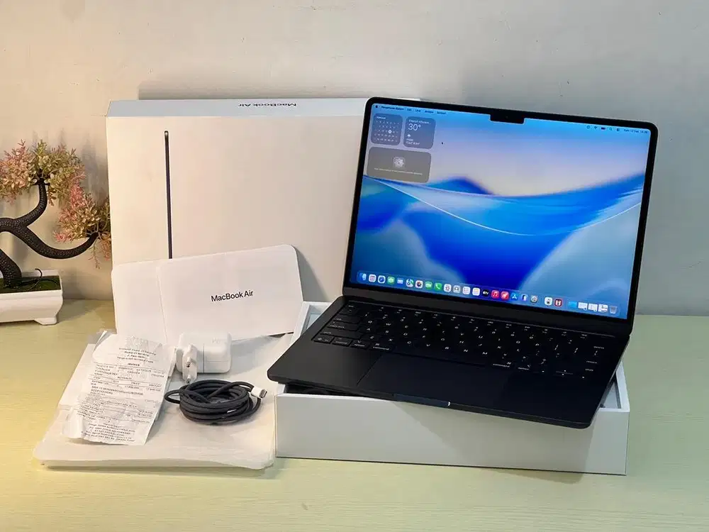 MacBook Air M4 2025 16/256 GB Resmi IBox Masih Baru