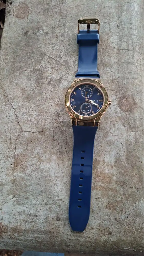 Dijual jam tangan guess