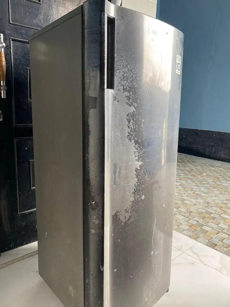 Frizer box es batu merk LG