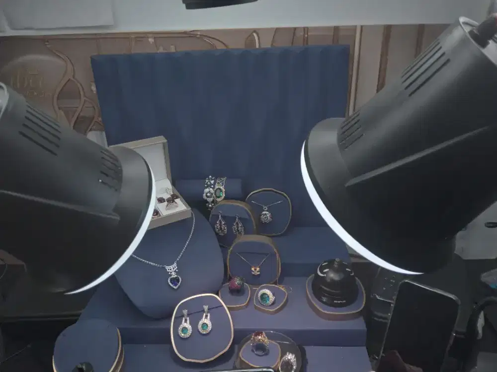 WE ARE HIRING! HOST LIVE