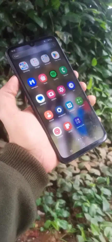 Samsung a05s...Ram 6/128..No Minus lecet Pemakaian aja..HP BATANGAN