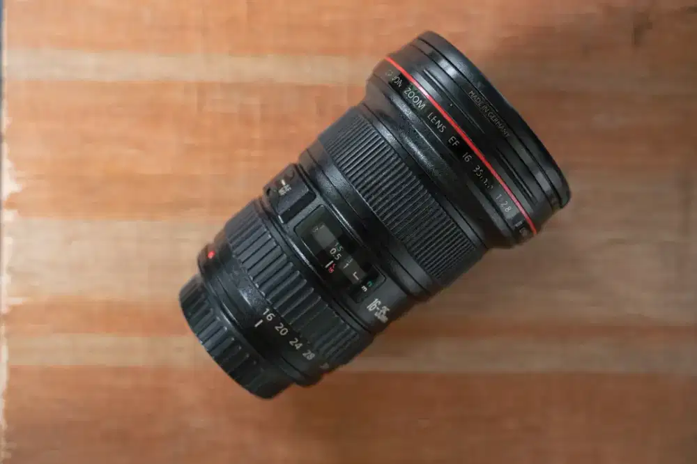 Lensa Canon 16-35 lmm f2.8 II