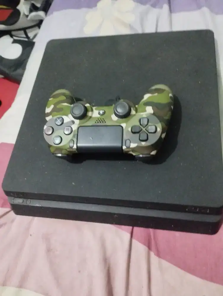 Ps 4 bekas kondisi masih oke banget