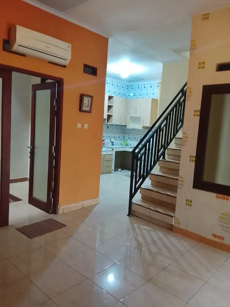 Di sewa rumah siap huni 1½ lantai dalam Cluster Aralia,Harapan indah