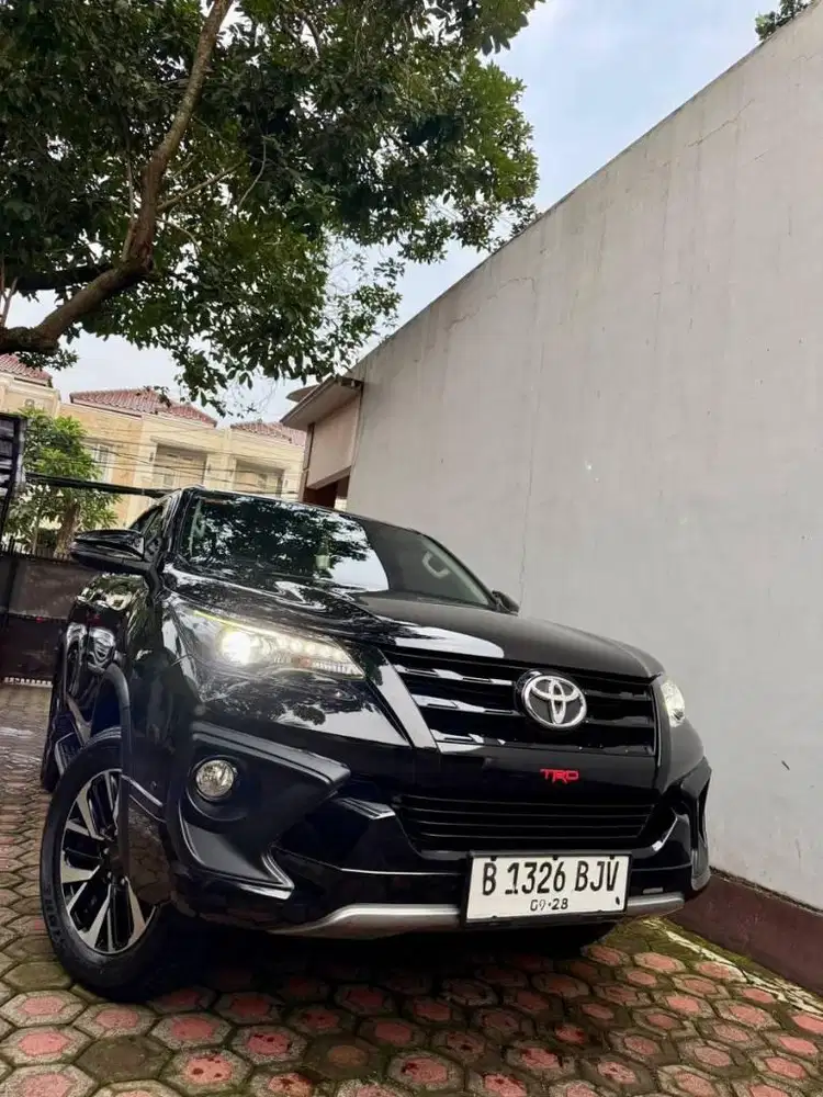 FORTUNER 2.4 VRZ TRD AT 2018