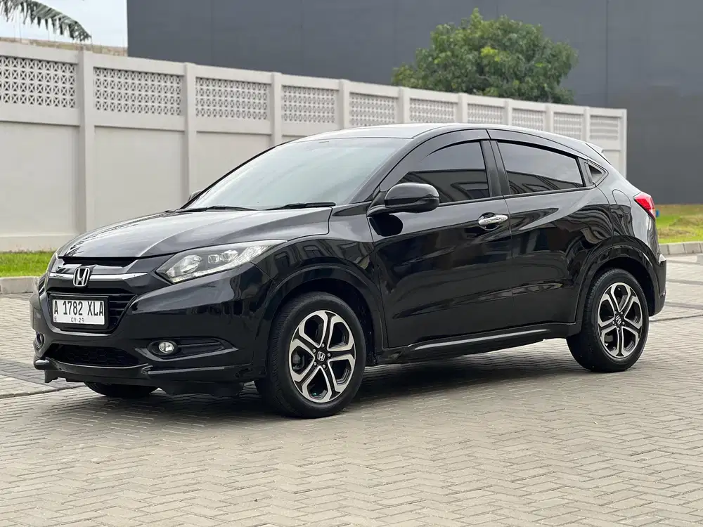 HONDA HR-V 1.8 RS PRESTIGE BENSIN MATIC 2017 SUNROFT HITAM 2018