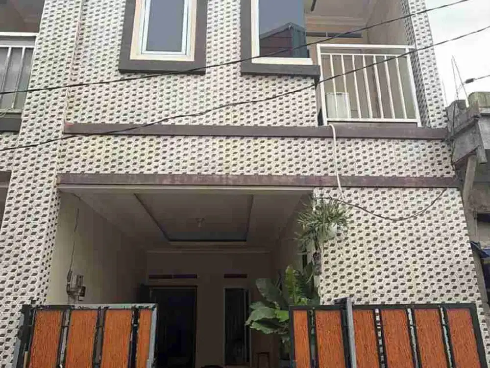 rumah scond akses mobil di Condet Jakarta timur