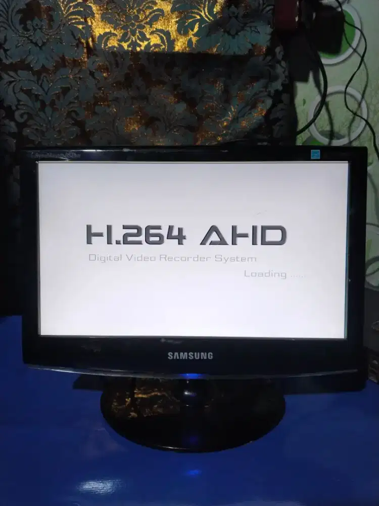 LCD monitor samsung 16in normal
