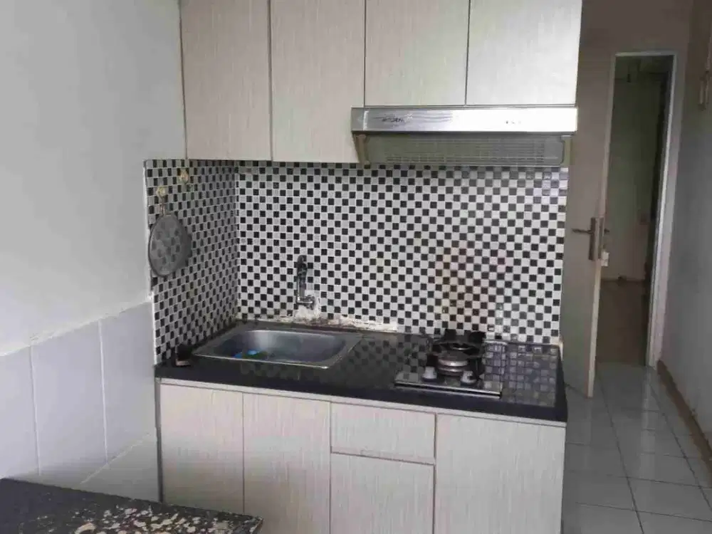 Disewakan Menteng square 2 BR Lt 6 furnished lantai terendah bisa bulanan.