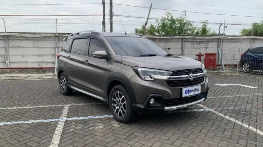 DP RENDAH - Suzuki XL7 1.5 Zeta Bensin-MT 2022 SFAS