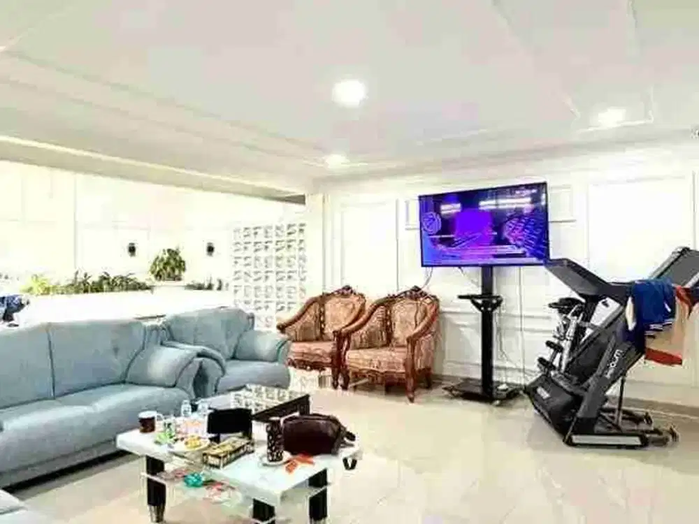 Rumah Bagus Lebar Muka 18 Meter Di Dalam Cluster Antapani Bandung