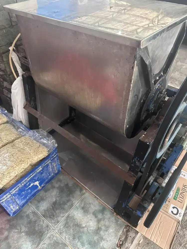 Mesin mixer mie / mesin adonan
