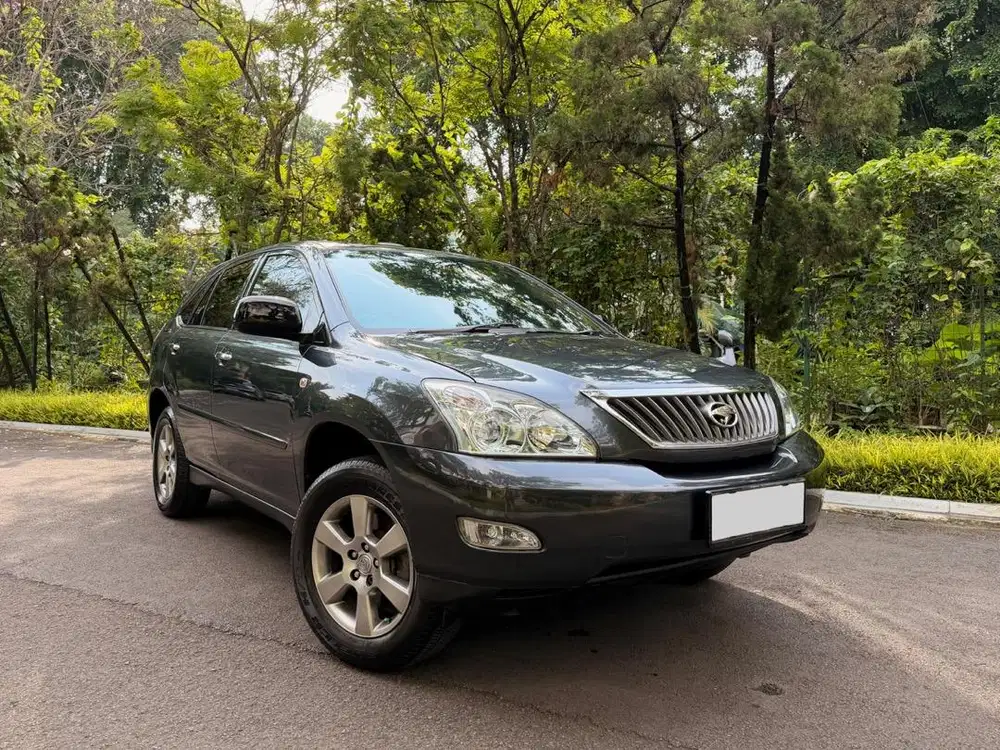 2007 Toyota Harrier 240G Grey on Black LOW KM!!