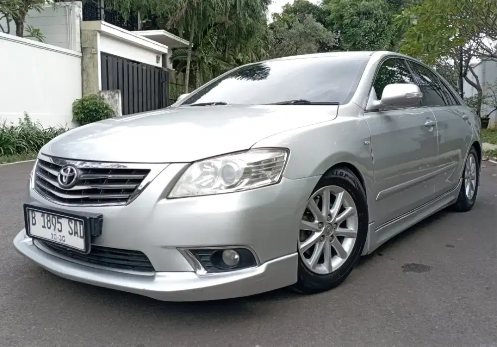 Toyota Camry 2.4 G AT 2010 Silver Istimewa Skli Sgt Terawat Siap Pakai