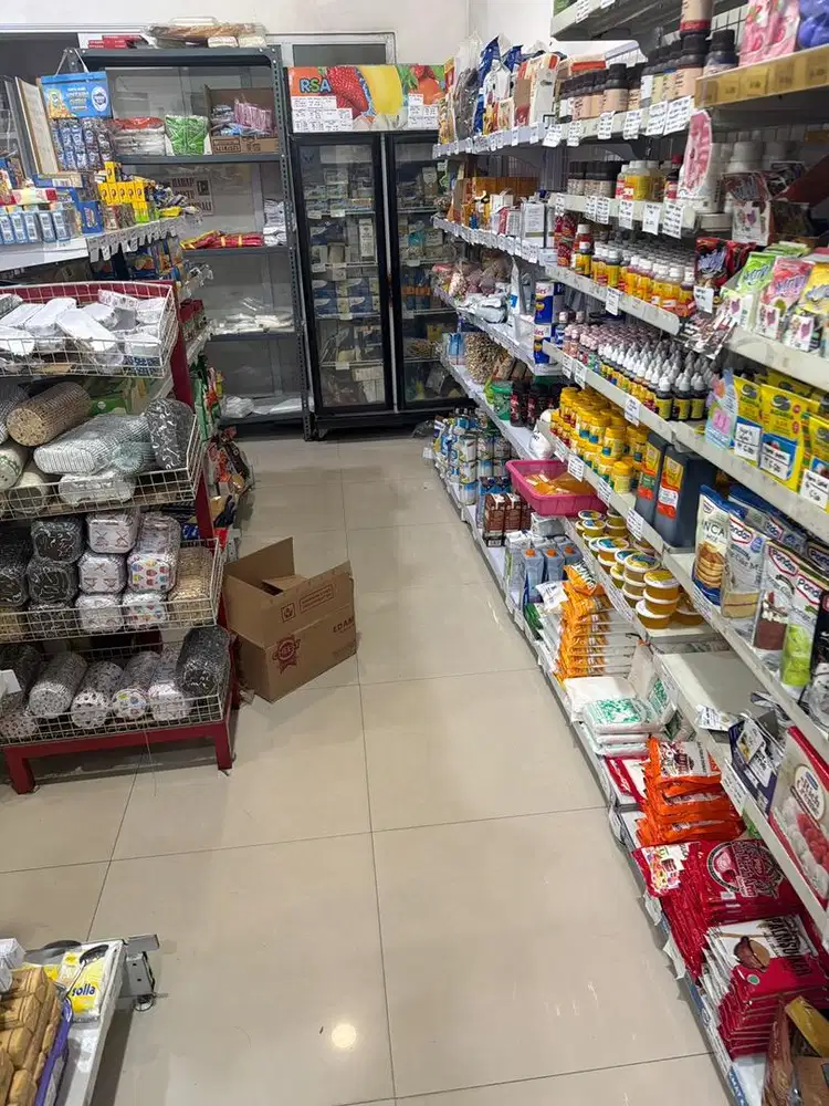 Lowongan Karyawan Toko Wanita