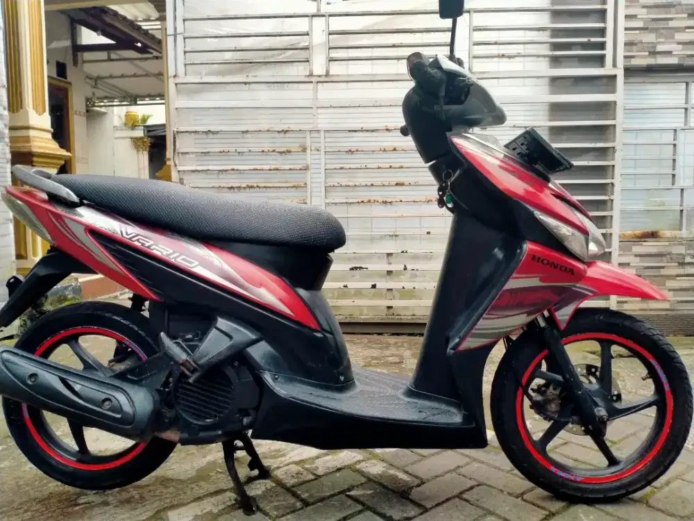 Honda Vario lengkap motor sehat walafiat keterangan detail dibawah