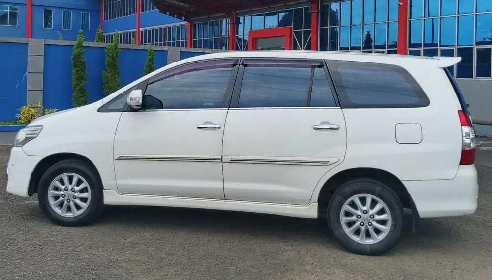 Toyota Kijang Innova 2014 Bensin
