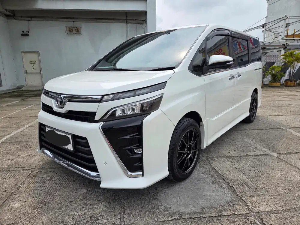 Toyota Voxy 2018 Bensin
