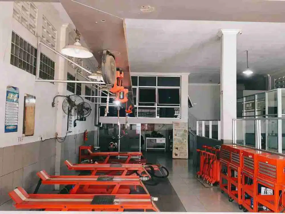 DI JUAL SHOWROOM MOTOR BEKASI