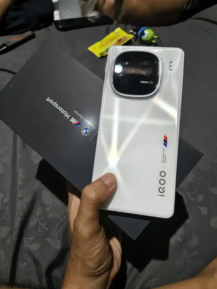 Iqoo 12 16/512 white mulus