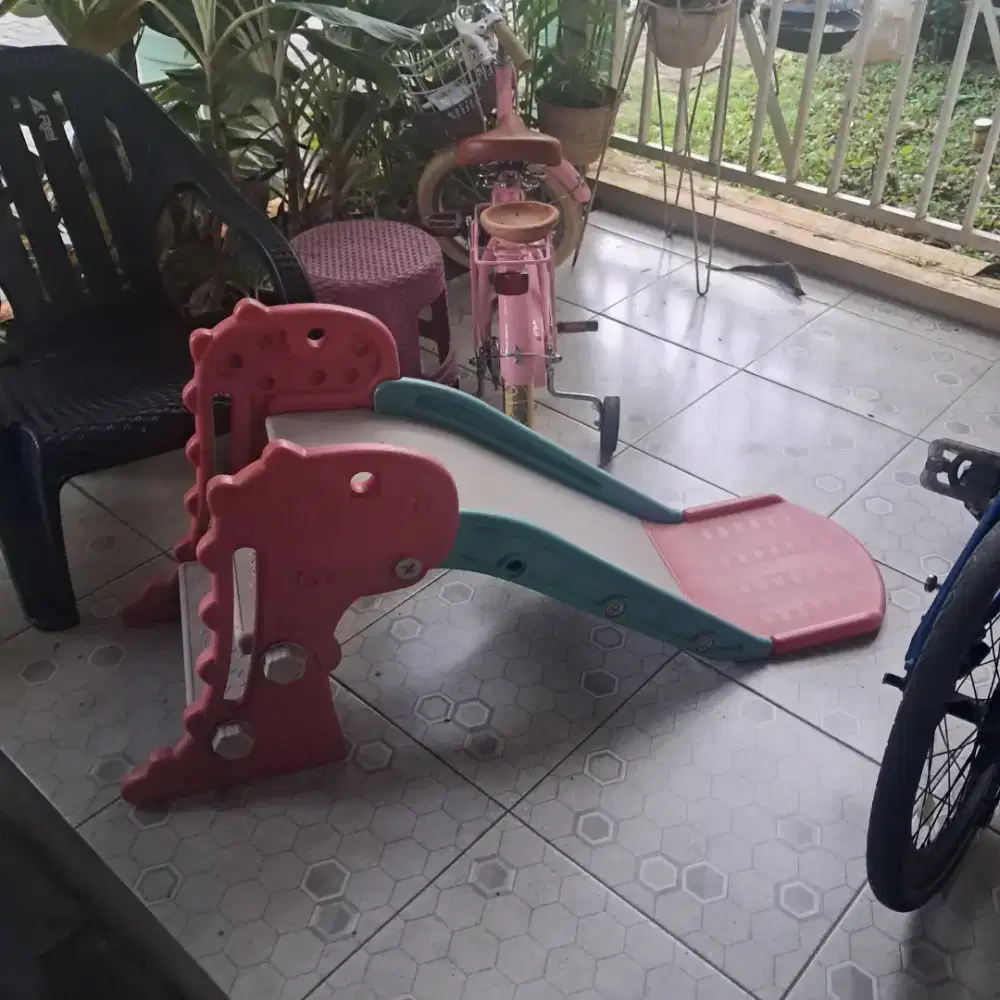 Prosotan anak karakter