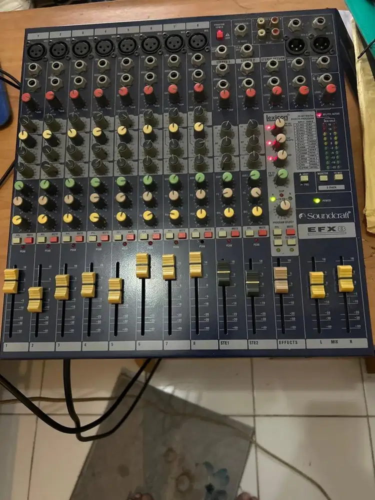 Mixer merk Lexicon Soundcraft EFX 8