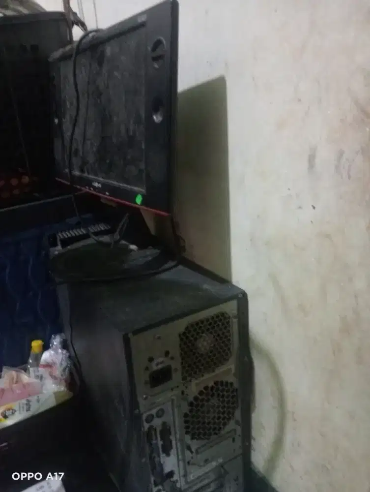 mau di jual pc sesuai gambar
