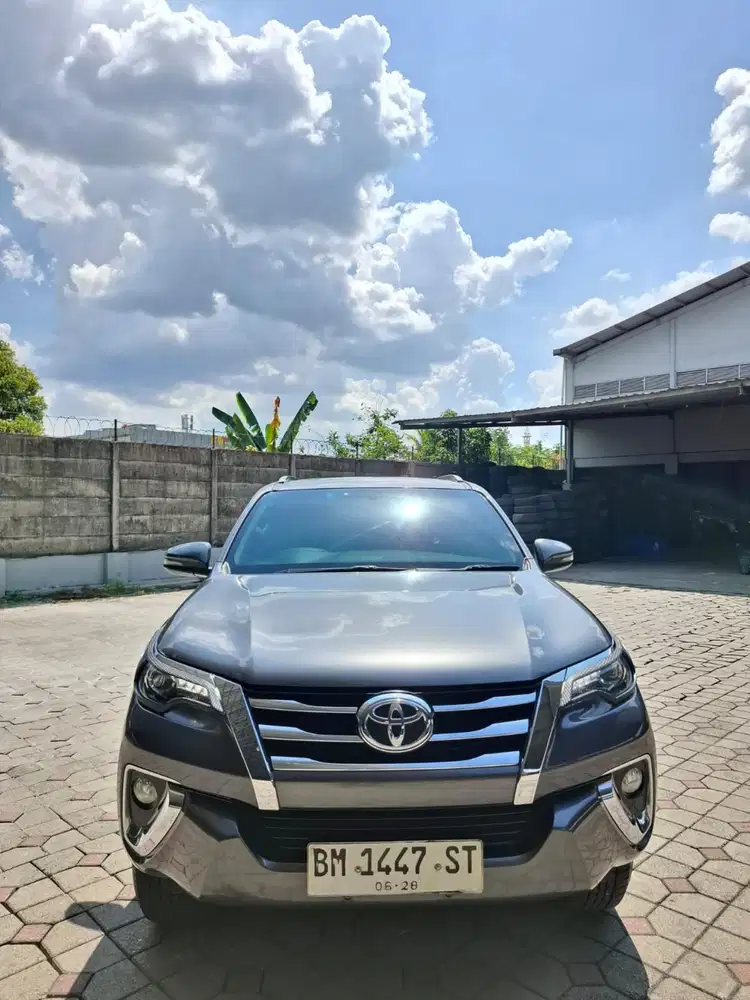 Fortuner 2018 G manual. Km 113rb