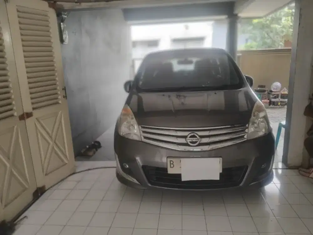 Nissan grand livina xv ultimate 1.5 a/t