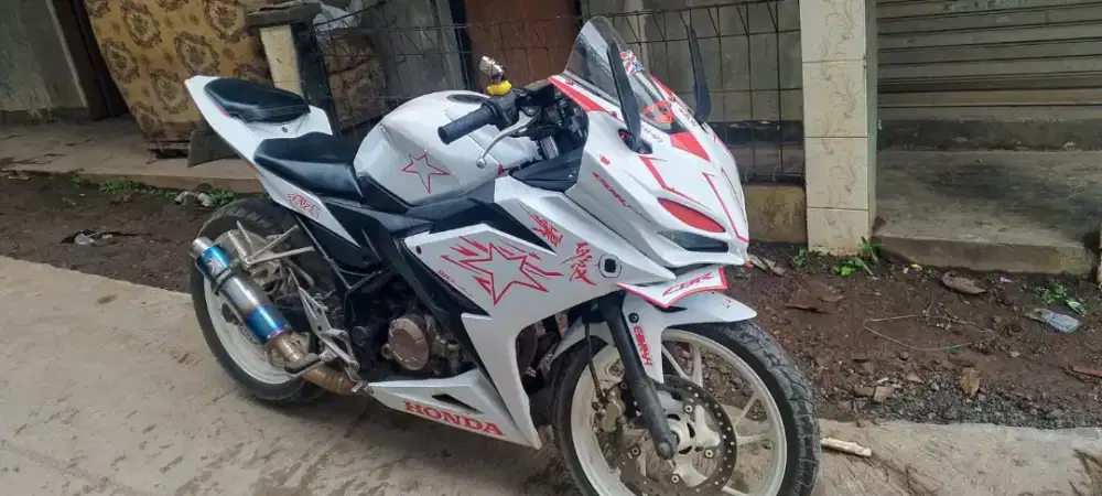 Jual cepat motor CBR 150R