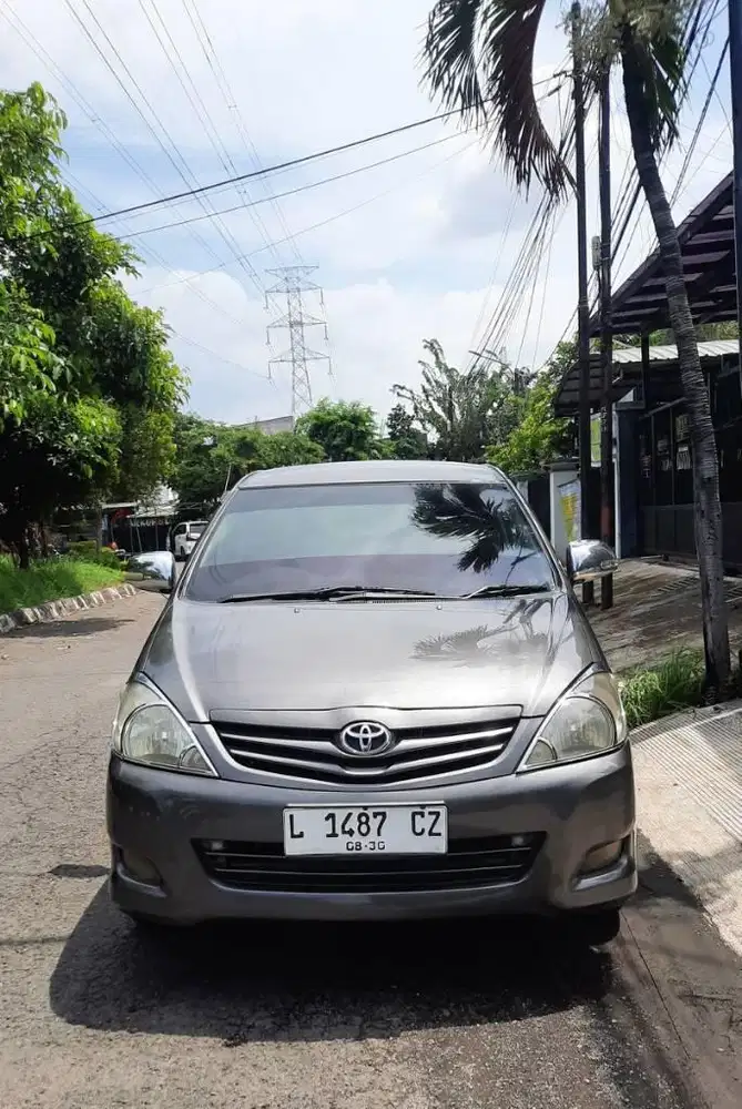 Kijang Innova 2010 Tgn 1