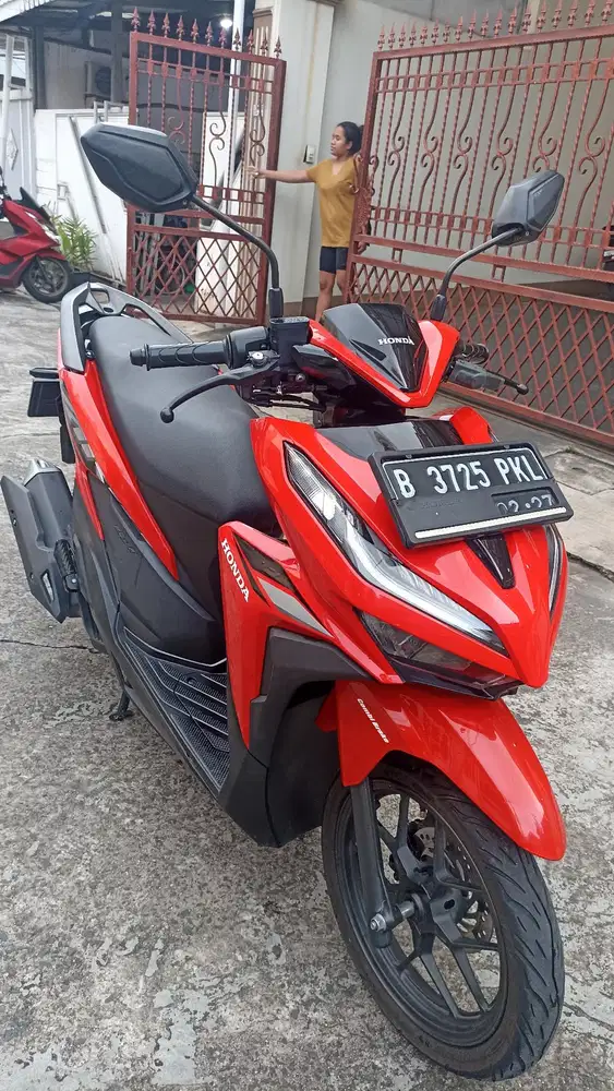 Honda Vario 125 LED tahun 2022 ( pajak baru 2-2027 ).