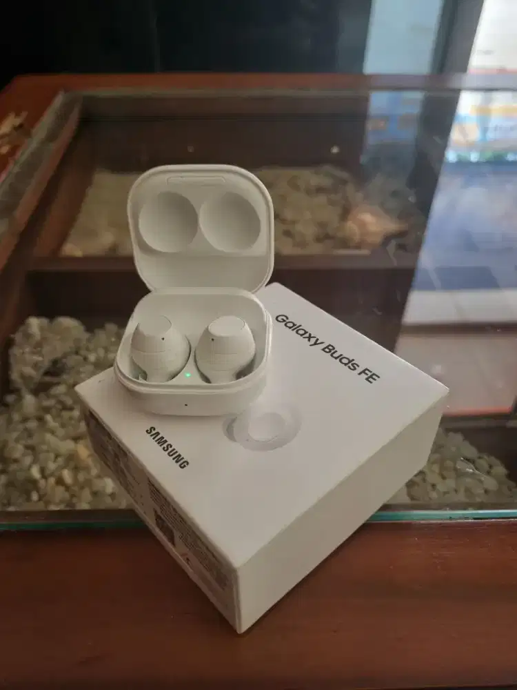 Samsung Galaxy Buds FE white like new