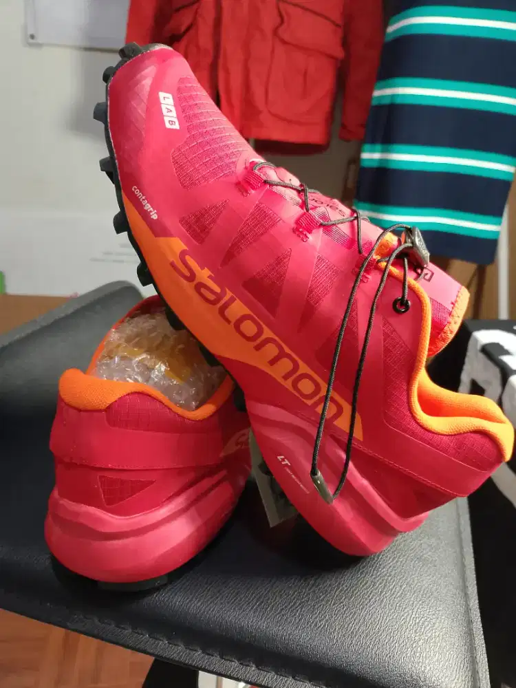 Dijual sepatu Salomon size 45