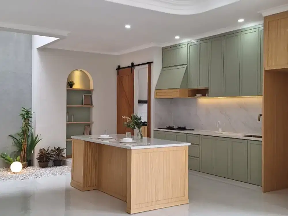 PROMO IMLEK RUMAH SEMI FURNISHED 2 LANTAI 5 KAMAR TIDUR + 1 KAMAR PEMBANTU DENGAN TAMAN KECIL DAN VERTICAL GARDEN DI DALAM ADEM DAN BANYAK BUKAAN