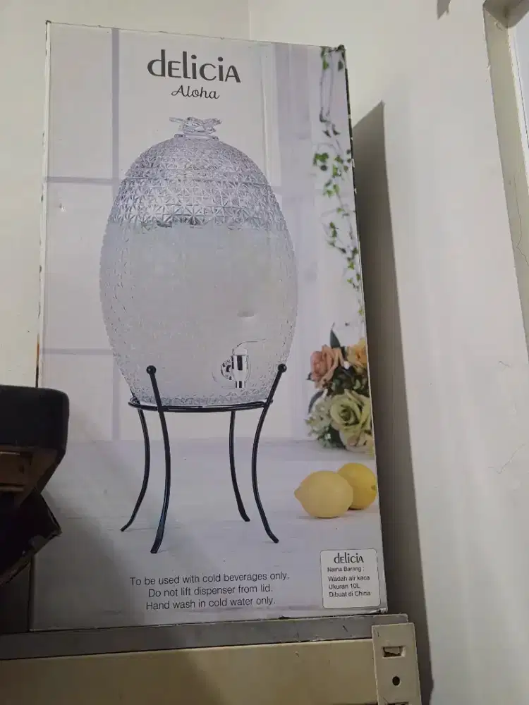 Dispenser air minum kaca