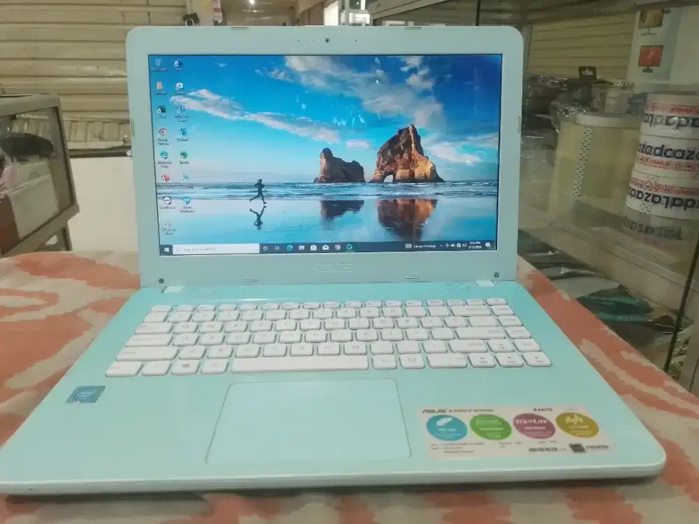 Laptop Asus X441S intel celeron N4000