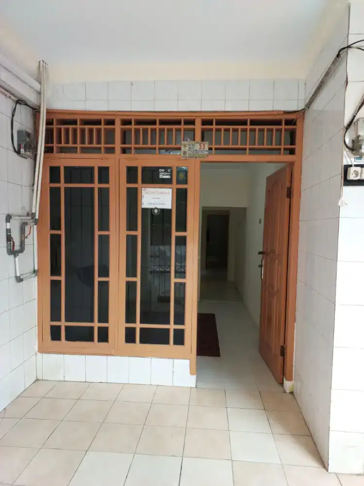 DISEWAKAN KONTRAKAN PER BULAN DAERAH KEDOYA JAKARTA BARAT