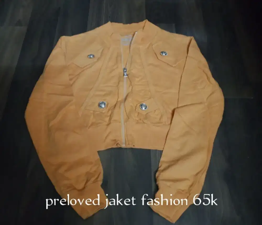 Jaket / sweater wanita