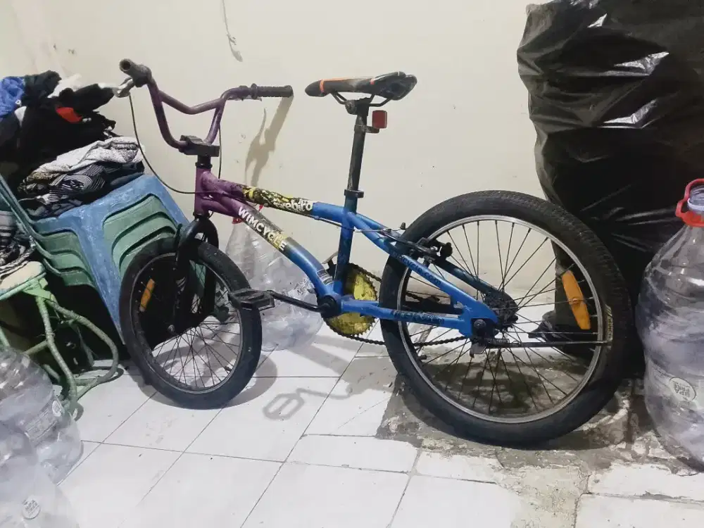 Di jual sepedah BMX 20 wimcycle